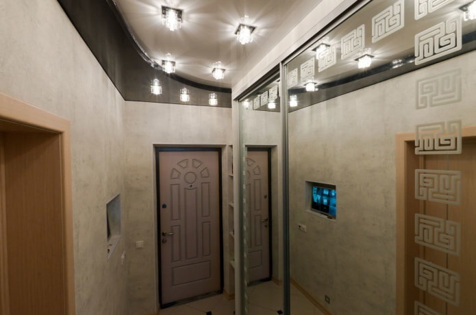 colored ceiling structure in the hallway
