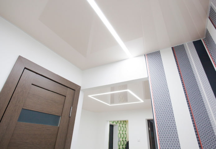beige ceiling in the hallway interior