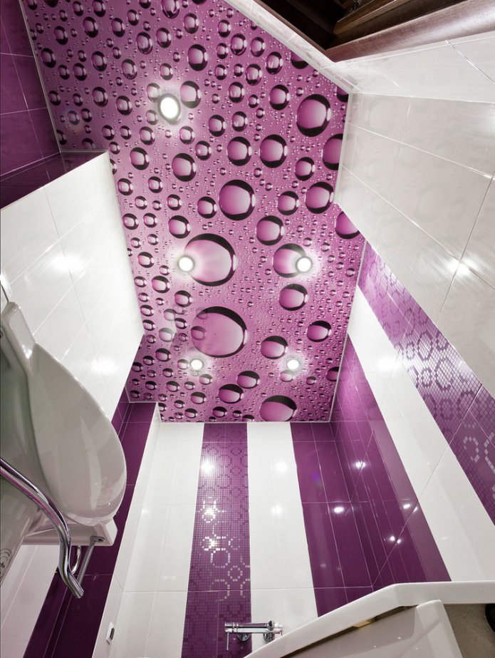 ceiling with photo printing in the bathroom