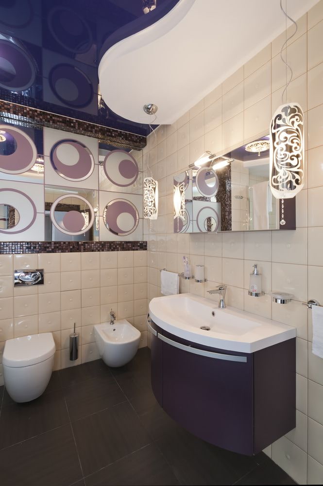 two-level ceilings in the bathroom