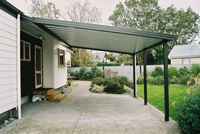 Canopy made of metal profile
