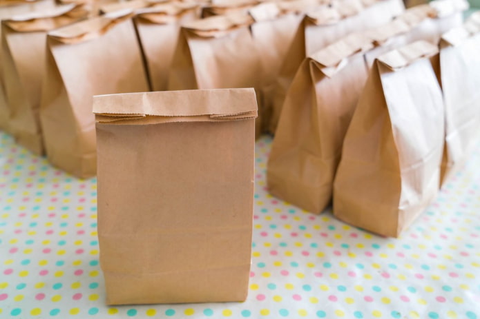 Paper bags 