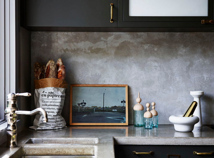 concrete apron