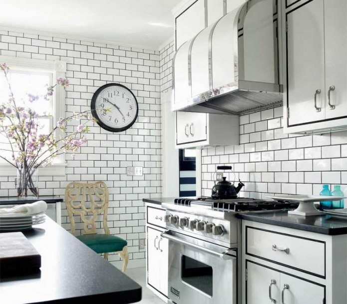 kitchen walls made of tiles