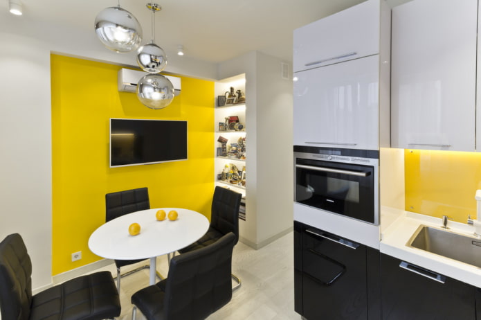 wall with niche in the interior in a modern style