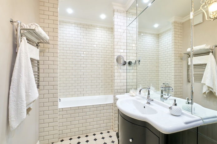 niche with a bathtub in the bathroom interior