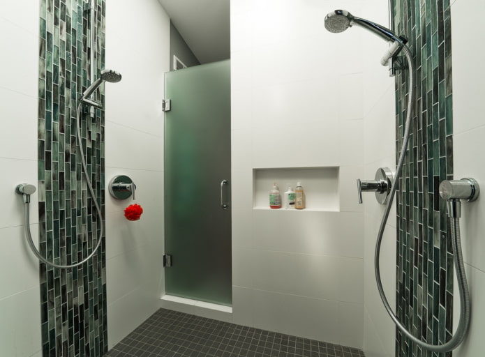 niche for shampoos in the bathroom interior