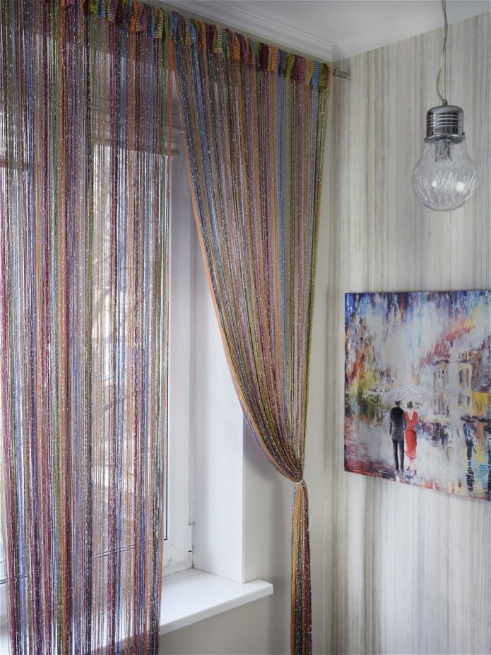 design of thread curtains in the kitchen interior