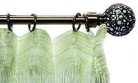 Hanging on a curtain tape for hooks