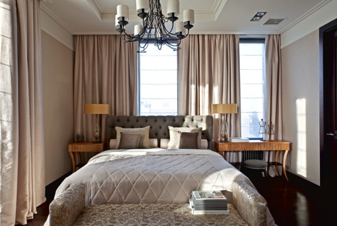 solid-color night curtains in the bedroom