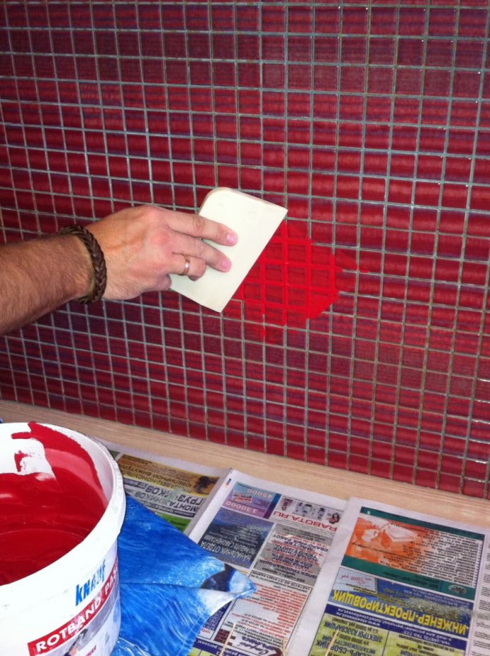 Applying grout