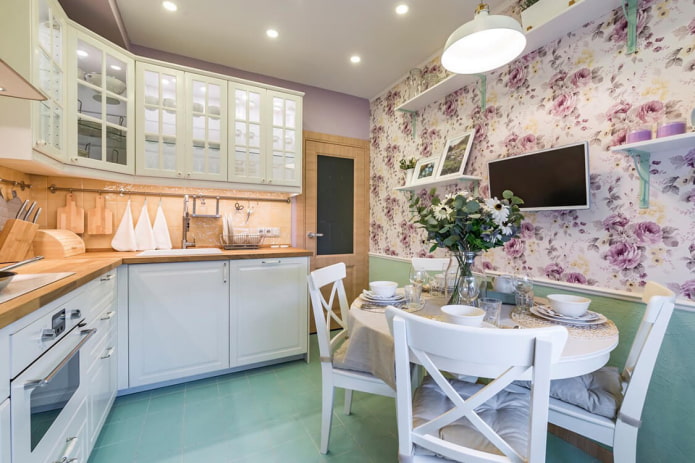 wallpaper with flowers in the kitchen