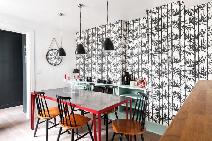 Decoration of a small dining room