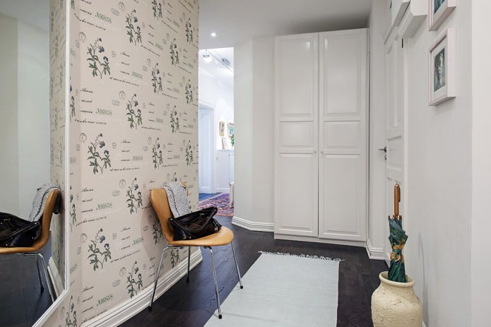 paper wallpaper in the hallway interior