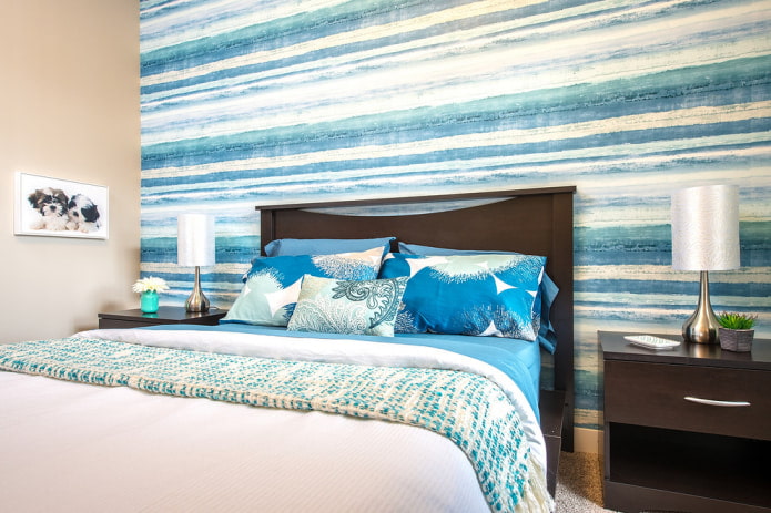 wallpaper with horizontal stripes
