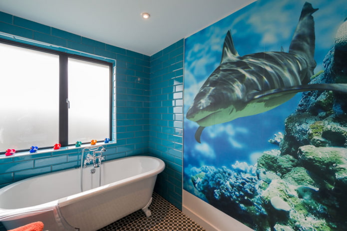 Marine photo wallpaper in the bathroom
