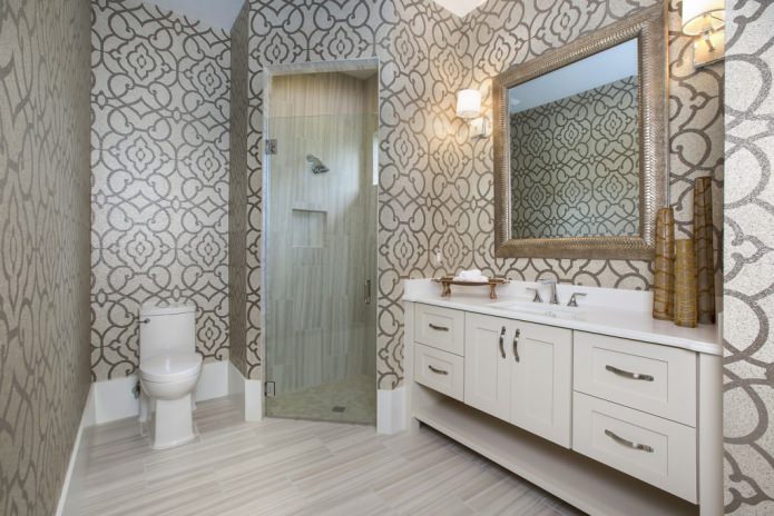 wallpaper with an ornament in the bathroom