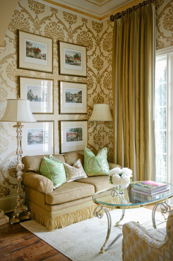 Patterned wallpaper, plain curtains