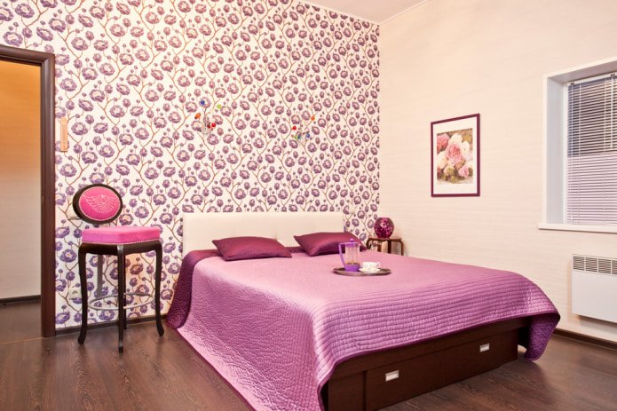 wallpaper with purple flowers