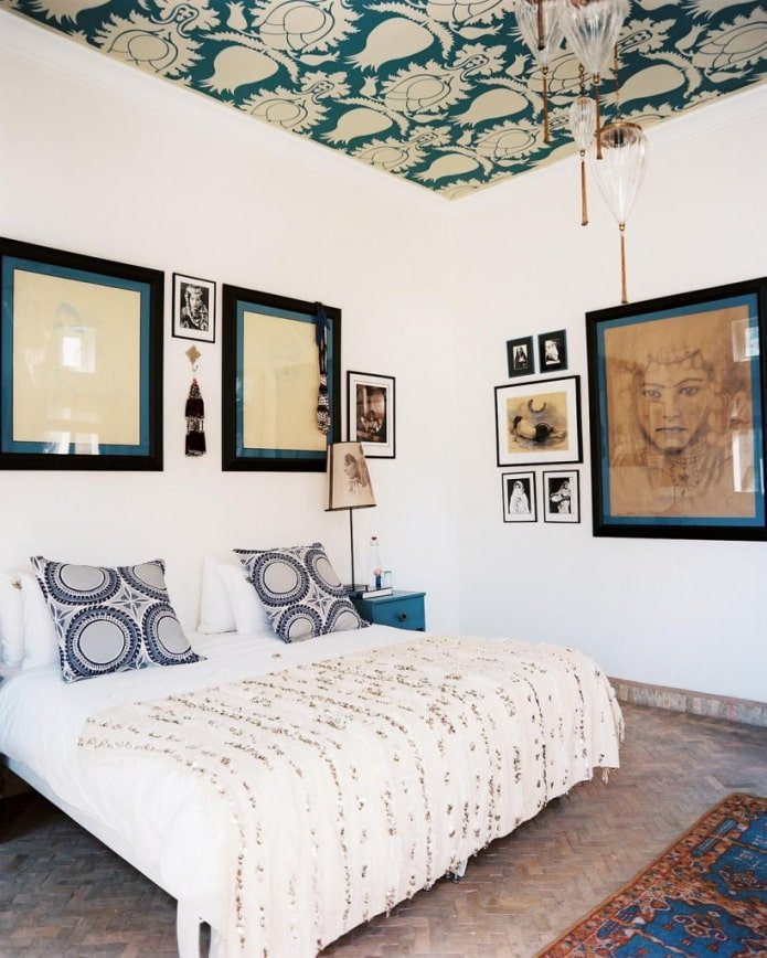 ceiling wallpaper in the bedroom