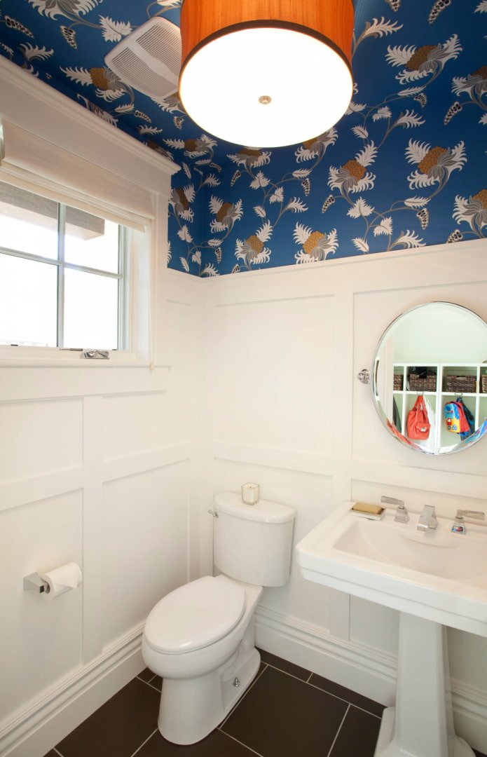 ceiling wallpaper in the bathroom
