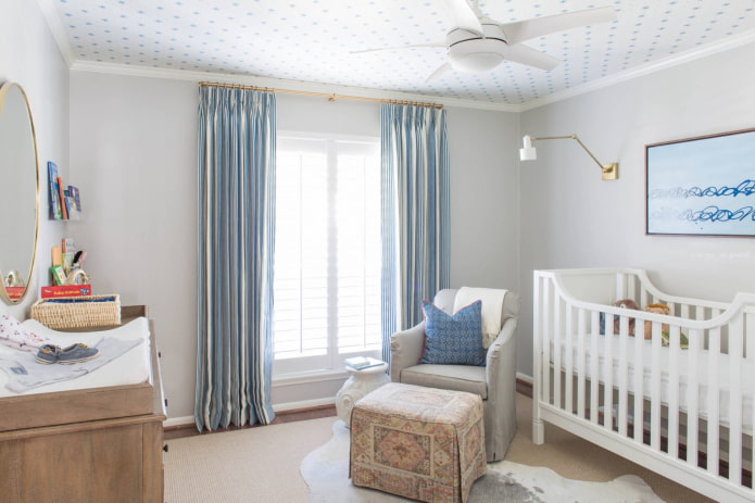 white ceiling wallpaper in the interior