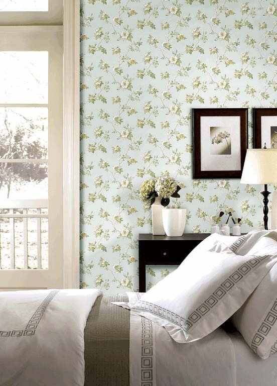 small floral wallpaper in the bedroom