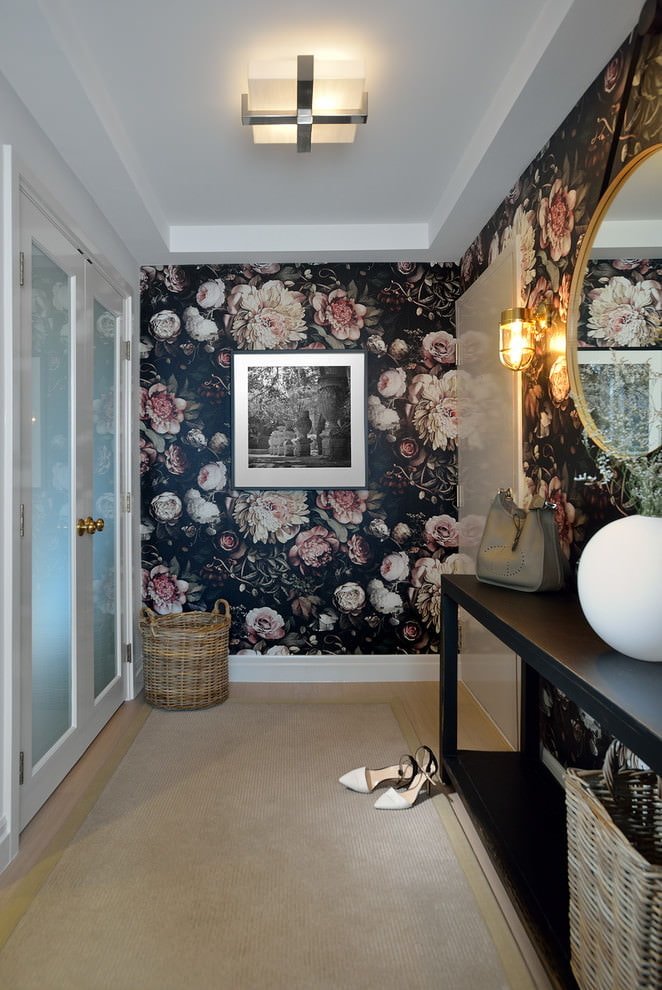wallpaper with a floral pattern in the hallway