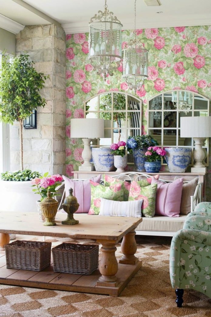 wallpaper with a floral print in the living room