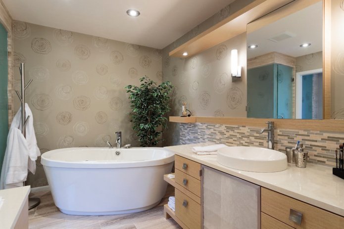 wallpaper on the walls in the bathroom interior