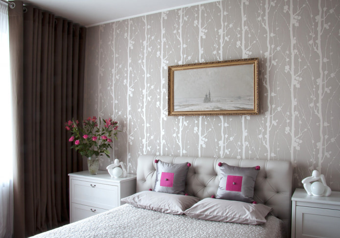 wallpaper with silk-screen printing in the bedroom