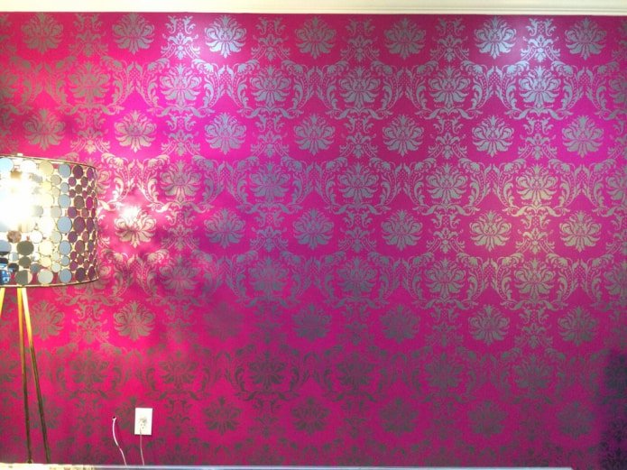 Silk-screen printing on a pink background