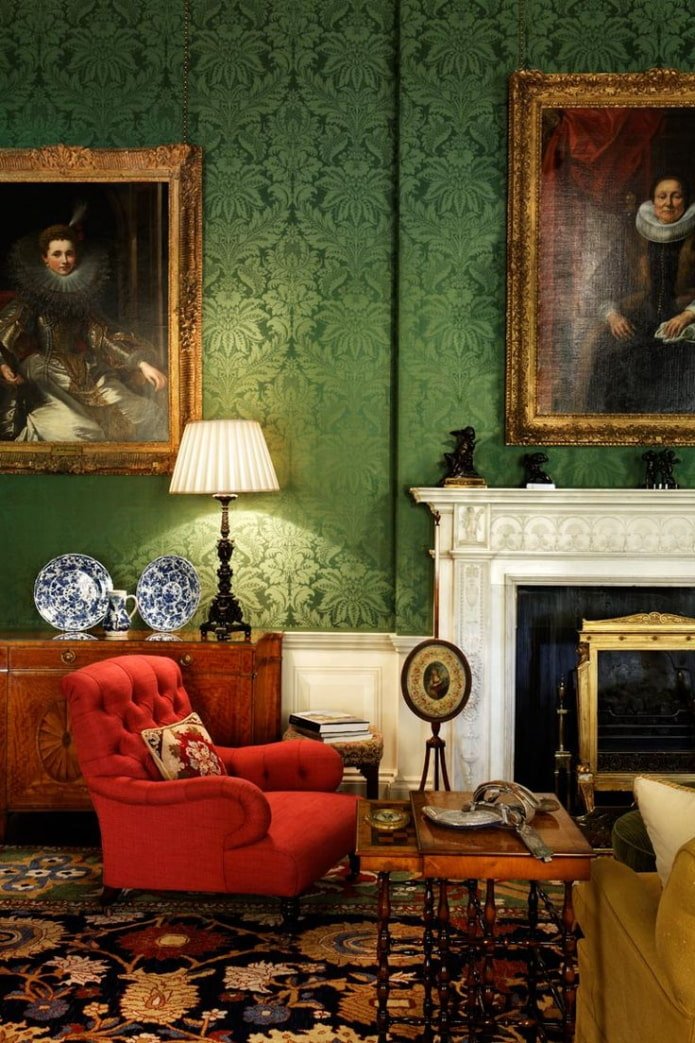 Wallpaper in green