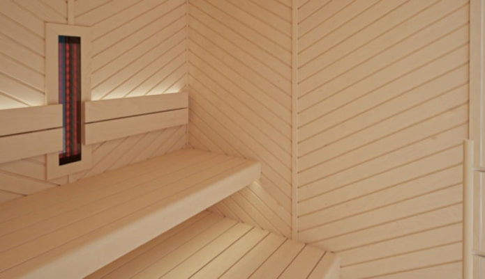 Bathroom decoration with a herringbone pattern