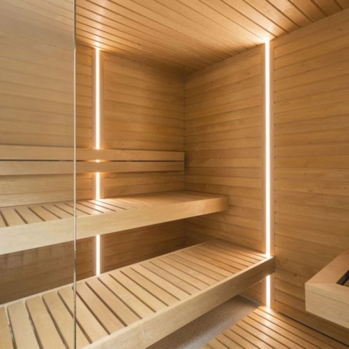 Vertical lighting in the bathhouse