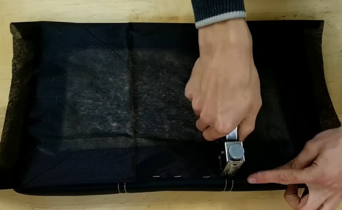 assembling the seat