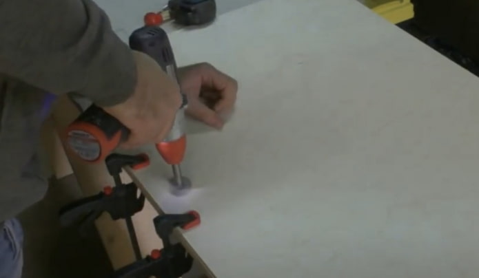 hole for the handle