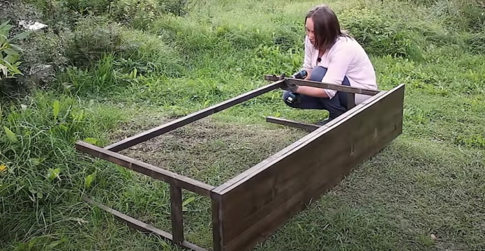 assembling the structure