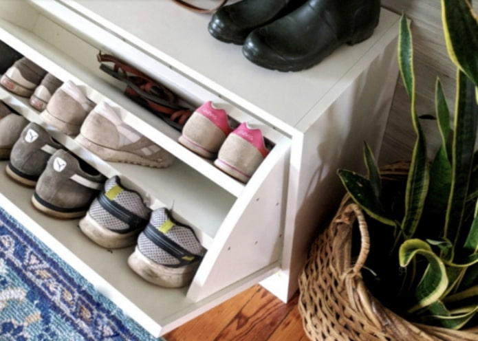 shoe rack