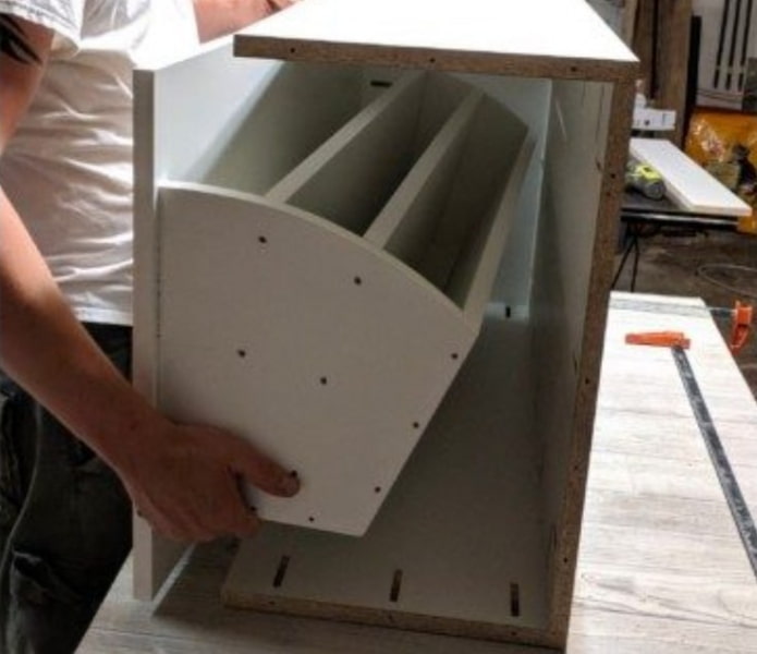 assembling the shoe rack
