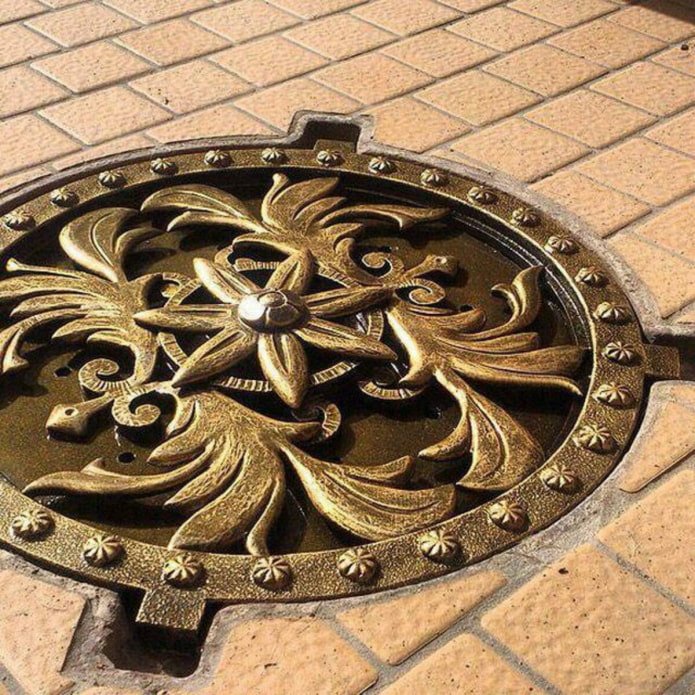 decorative manhole cover
