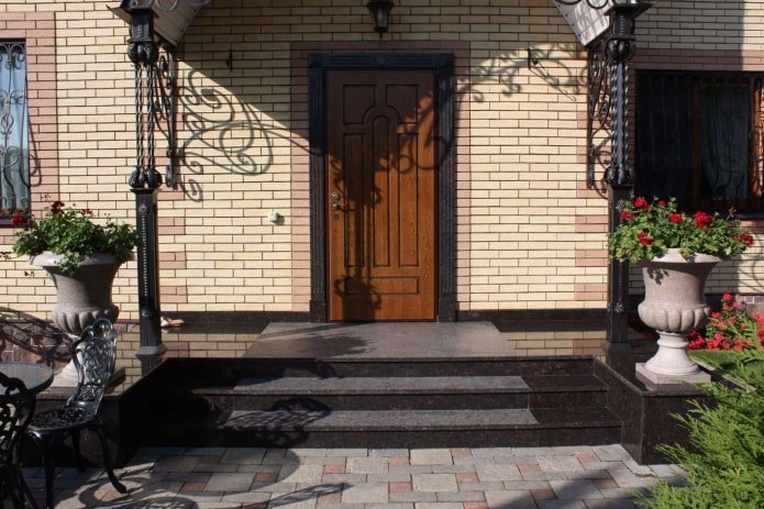 Metal facade decor