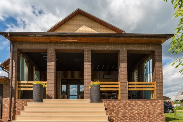 Brick pillars