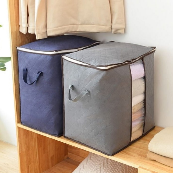 Organizers for seasonal clothes
