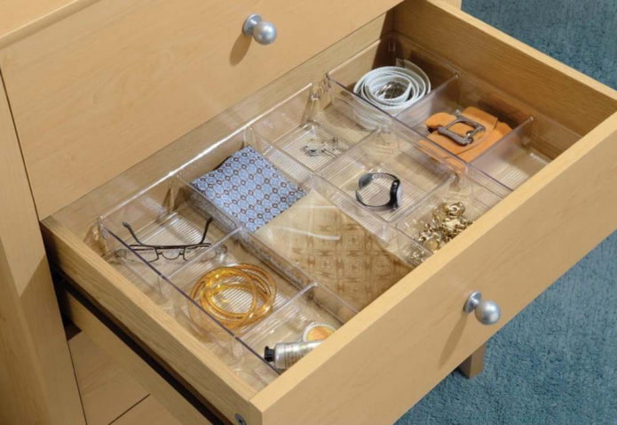 Tray for small items