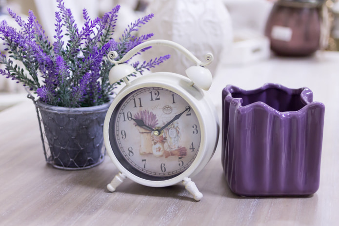 Accessories in lavender tones
