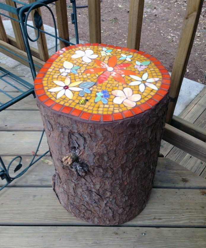 Mosaic on a stump