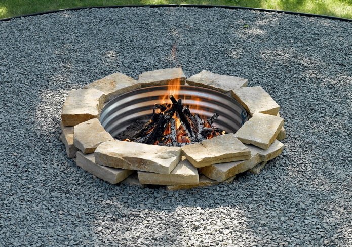 Bowl made of facing tiles