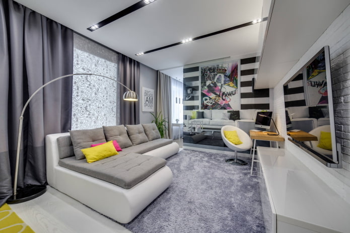Spots and floor lamp