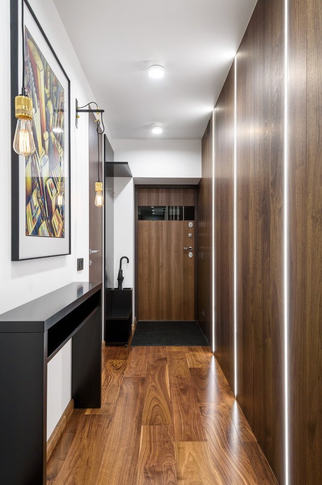 lighting in the interior of a long corridor